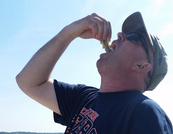 Image of Matt Parker eating an oyster